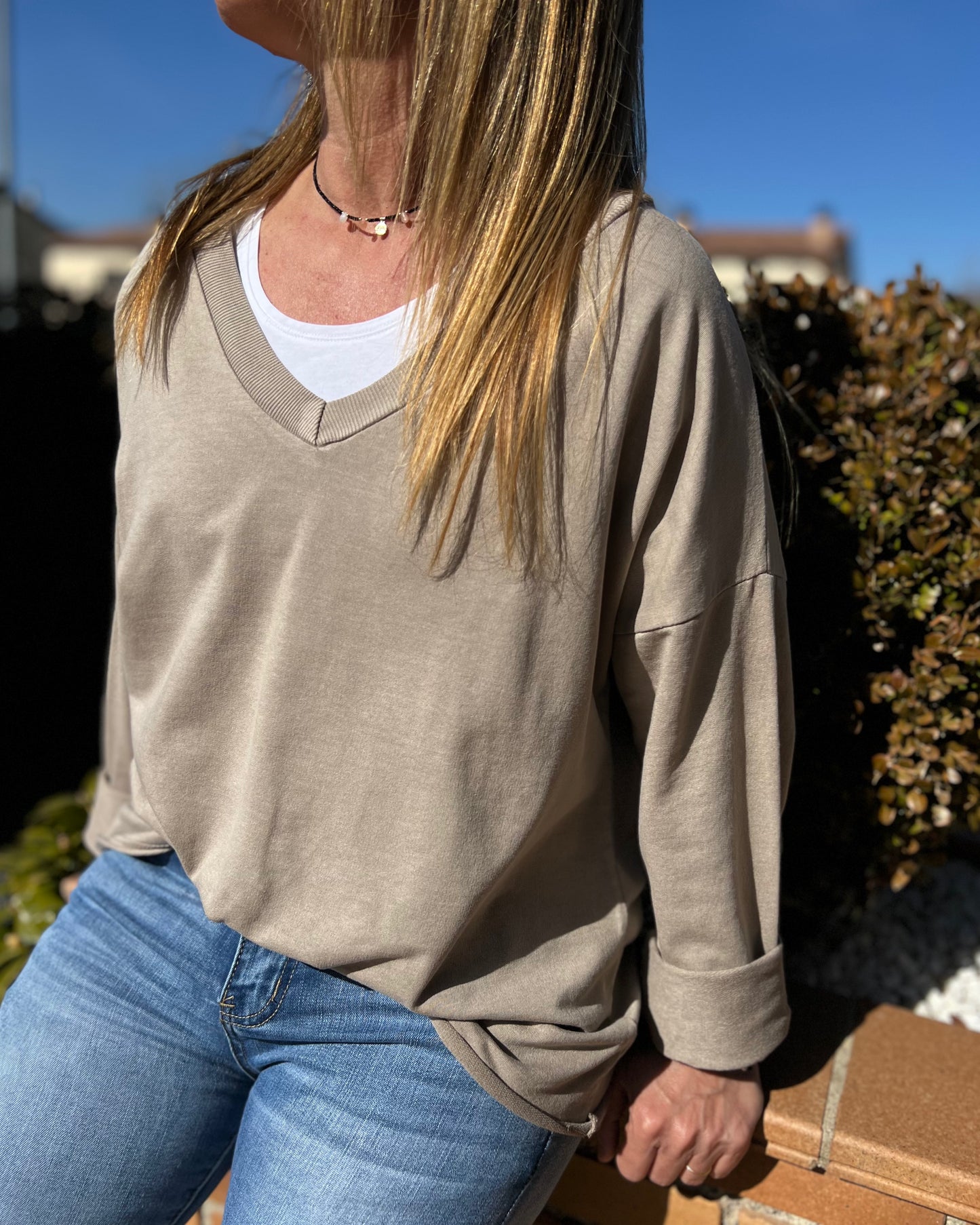 Sudadera pico beige