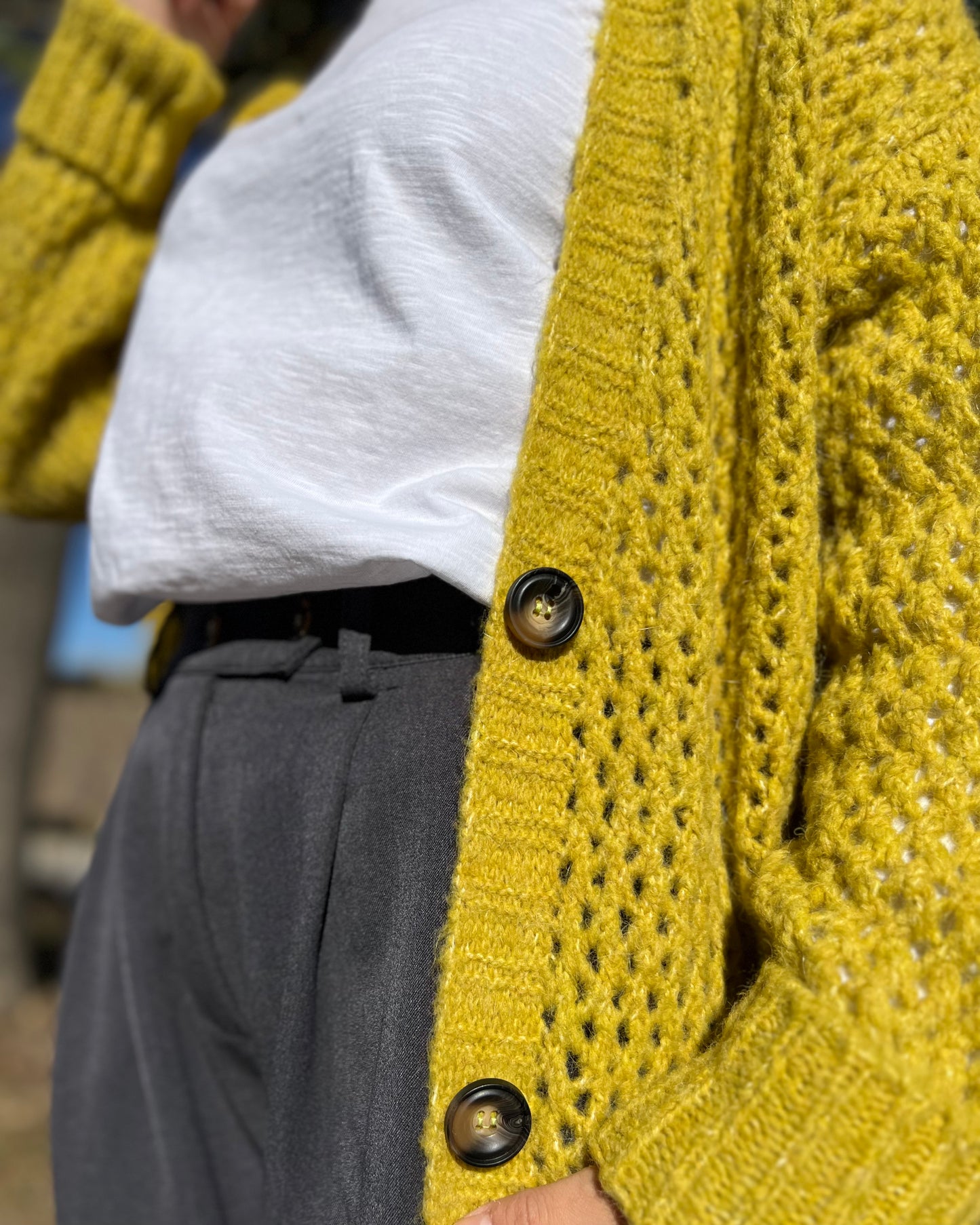 Chaqueta larga punto gordo mostaza