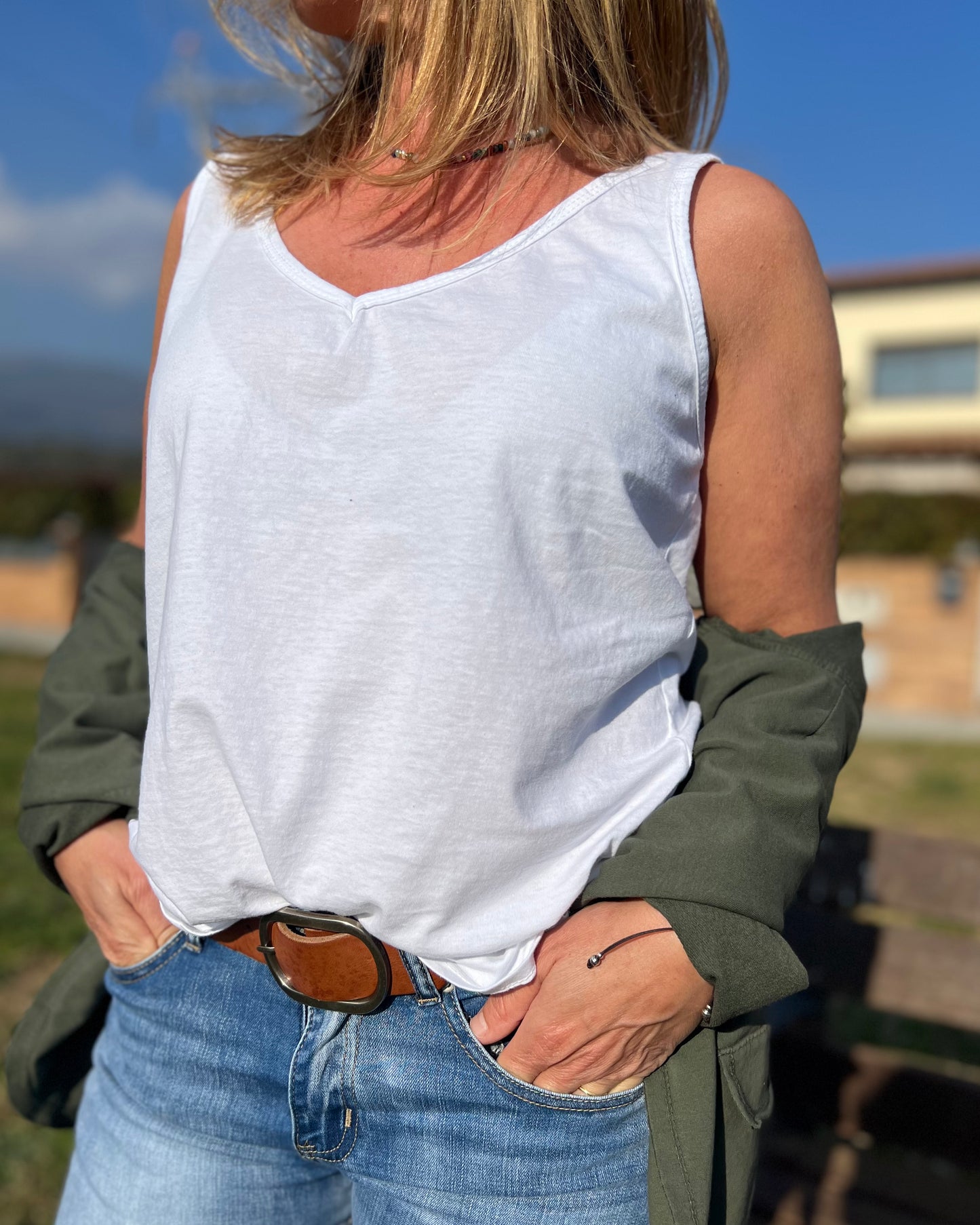 Top pico blanco