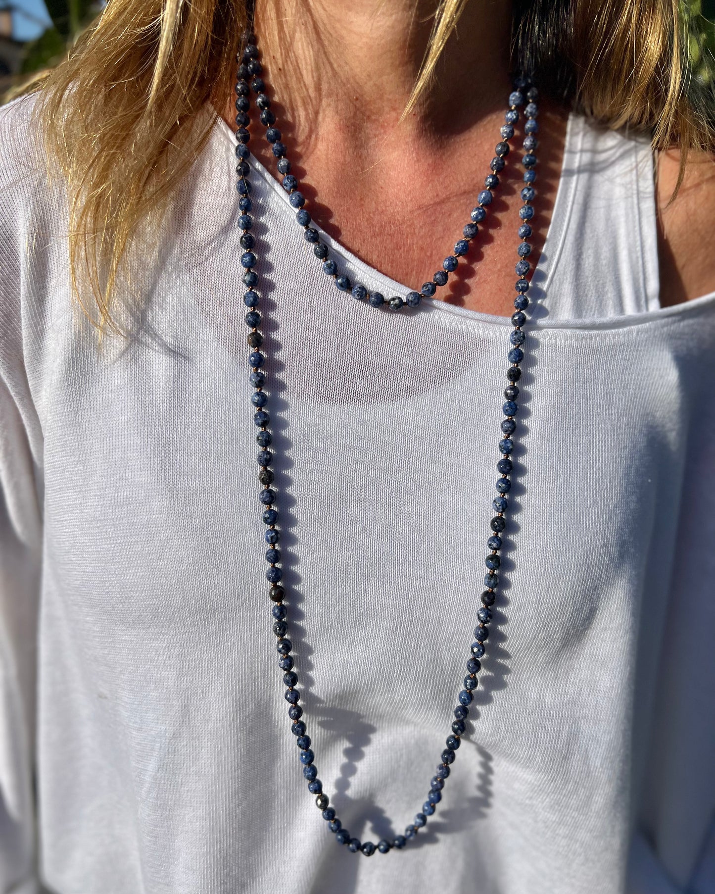 Collar bolas azul