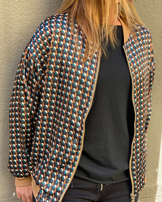 Bomber estampado camel