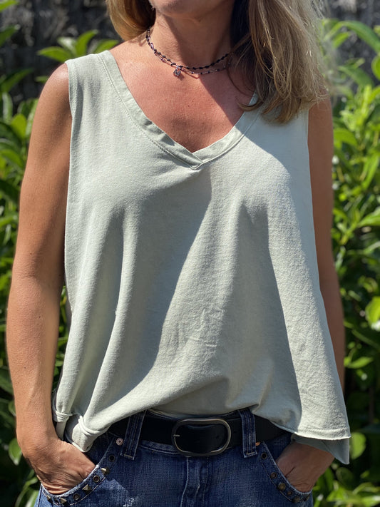 Camiseta tirantes doble pico kaki